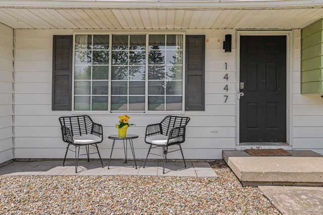 1447 Cedarwood Drive, Flushing, MI 48433