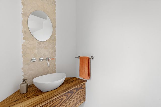 1222 NE 18th Avenue 1, Fort Lauderdale, FL 33304