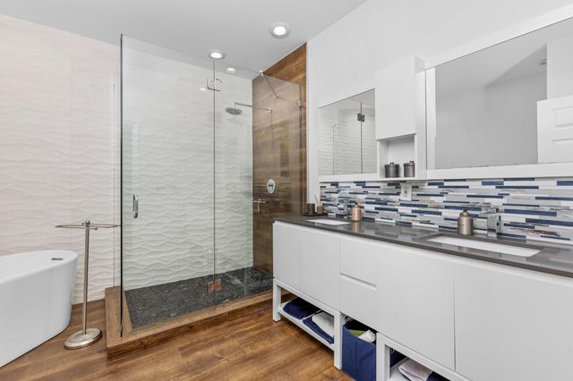 1222 NE 18th Avenue 1, Fort Lauderdale, FL 33304