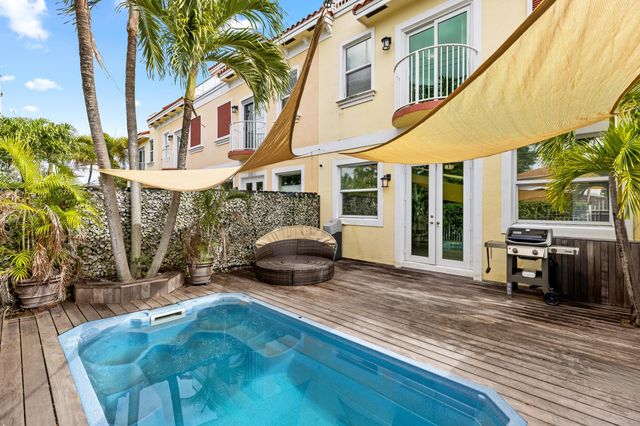 1222 NE 18th Avenue 1, Fort Lauderdale, FL 33304