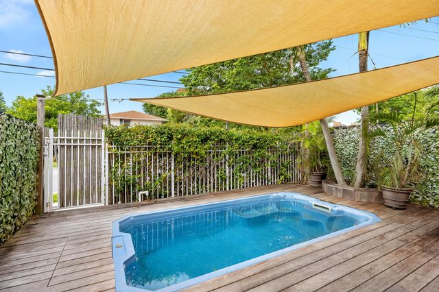 1222 NE 18th Avenue 1, Fort Lauderdale, FL 33304