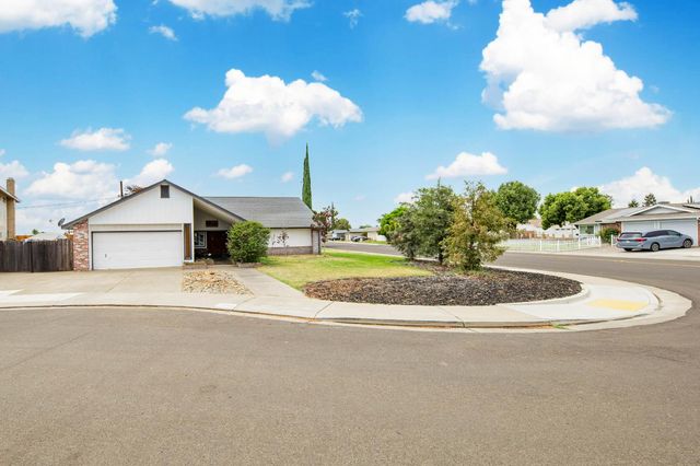 14665 Cree Ct, Manteca, CA 95336