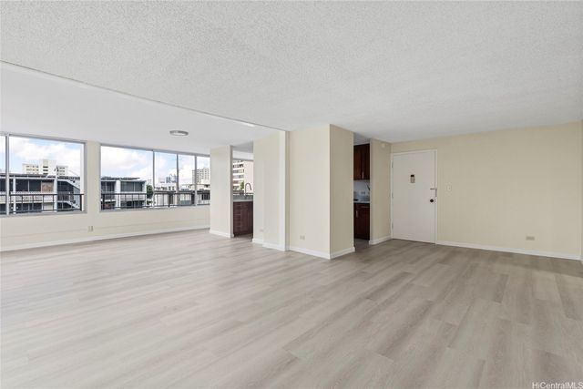 1310 Heulu Street 301, Honolulu, HI 96822