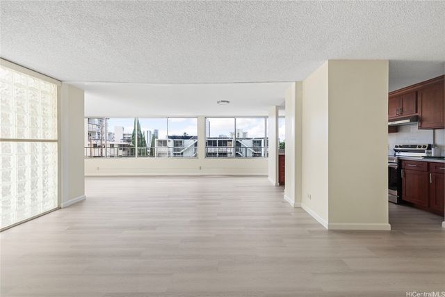 1310 Heulu Street 301, Honolulu, HI 96822