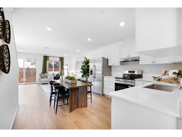 1421 Laura Vista Dr Nw, Albany, OR 97321