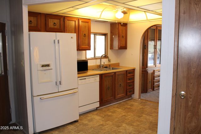 11596 W SIERRA DAWN Boulevard 286, Surprise, AZ 85378