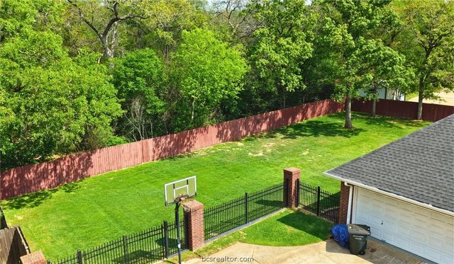 808 Timber Lane, Caldwell, TX 77836