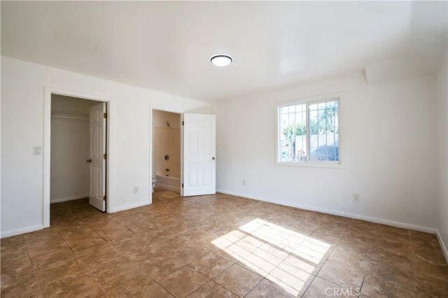 1585 E 48th Place, Los Angeles, CA 90011