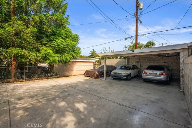 1585 E 48th Place, Los Angeles, CA 90011