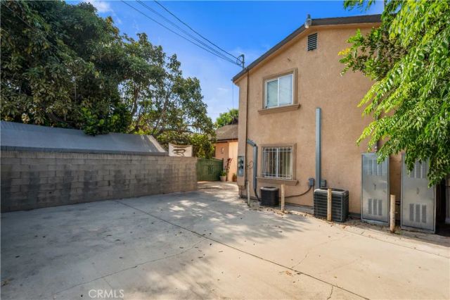 1585 E 48th Place, Los Angeles, CA 90011