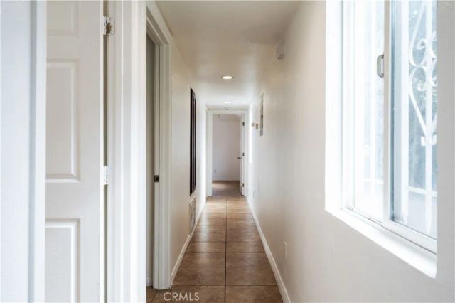 1585 E 48th Place, Los Angeles, CA 90011
