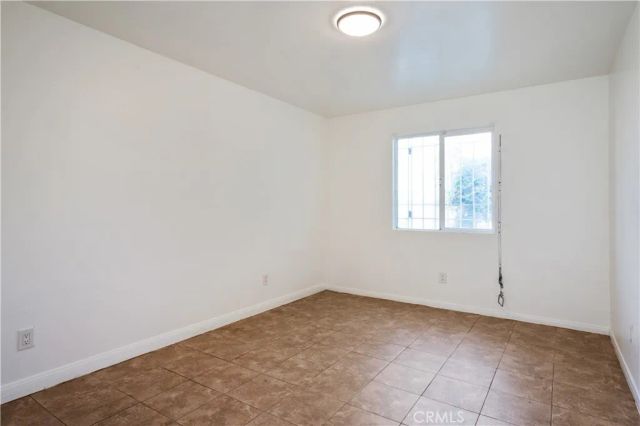 1585 E 48th Place, Los Angeles, CA 90011