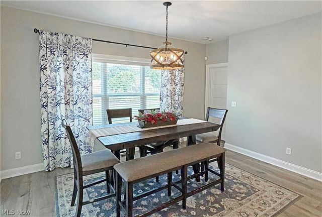 490 Byberry Drive NE, Hartville, OH 44632
