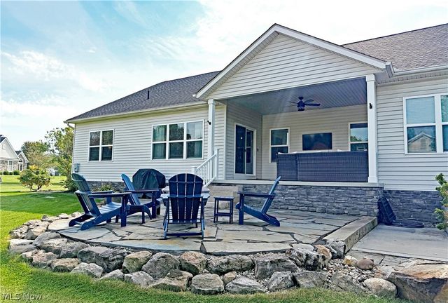 490 Byberry Drive NE, Hartville, OH 44632