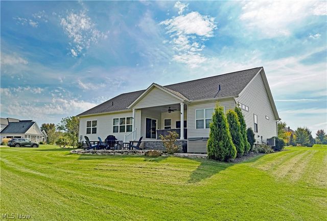 490 Byberry Drive NE, Hartville, OH 44632