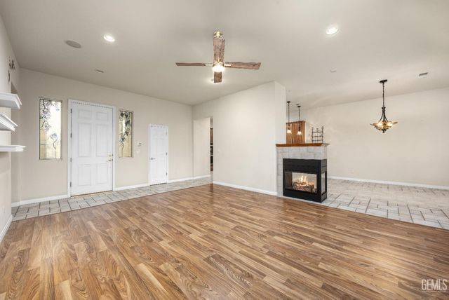 10000 Paradise Rose Street, Bakersfield, CA 93311