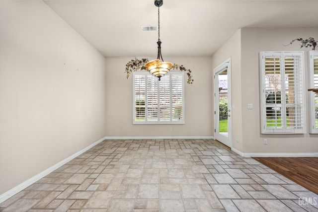 10000 Paradise Rose Street, Bakersfield, CA 93311