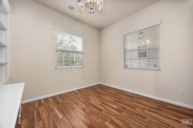 10000 Paradise Rose Street, Bakersfield, CA 93311