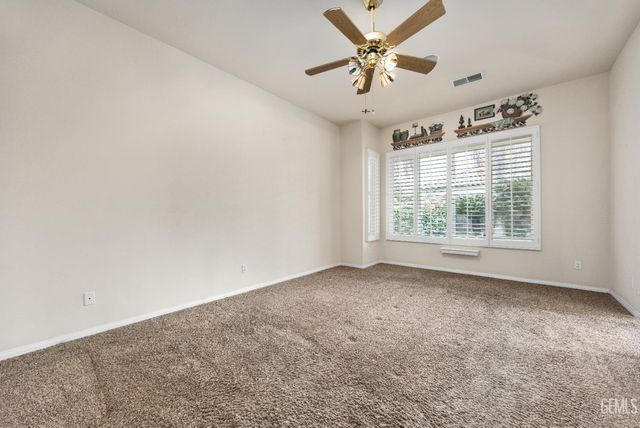 10000 Paradise Rose Street, Bakersfield, CA 93311