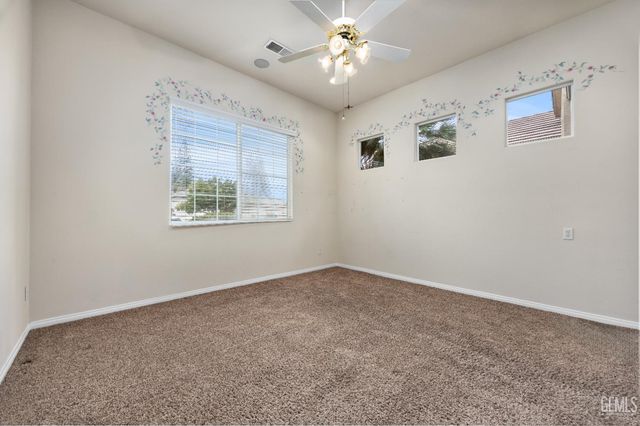 10000 Paradise Rose Street, Bakersfield, CA 93311