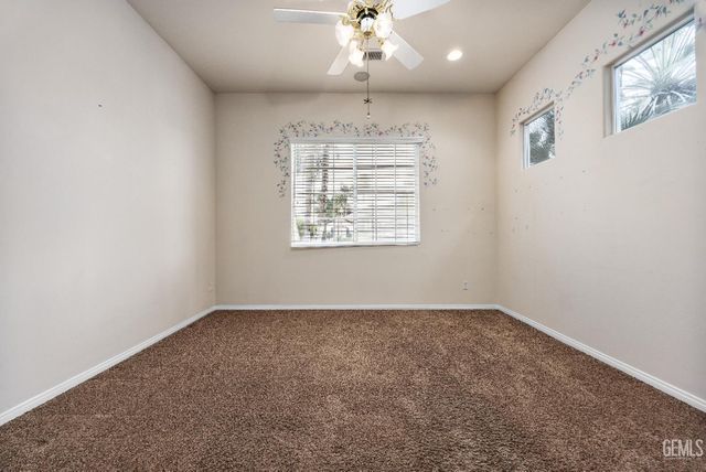 10000 Paradise Rose Street, Bakersfield, CA 93311