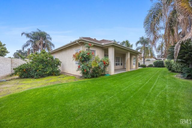 10000 Paradise Rose Street, Bakersfield, CA 93311