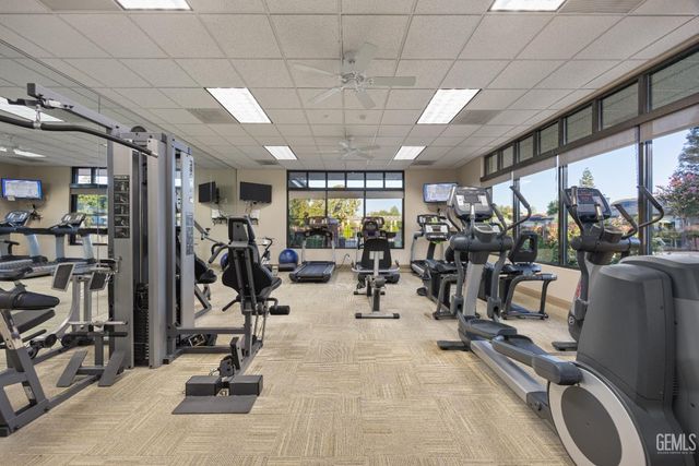 10000 Paradise Rose Street, Bakersfield, CA 93311