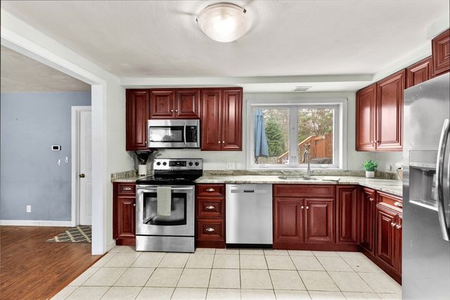 17 Ralph Rd., Raynham, MA 02767