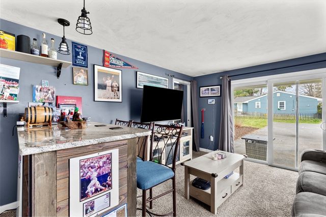 17 Ralph Rd., Raynham, MA 02767