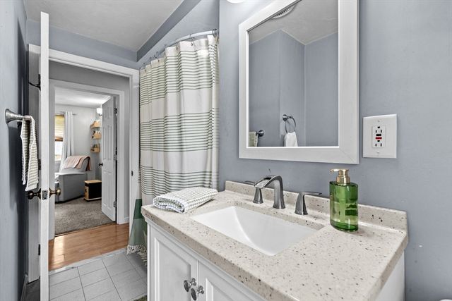 17 Ralph Rd., Raynham, MA 02767