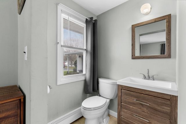 17 Ralph Rd., Raynham, MA 02767