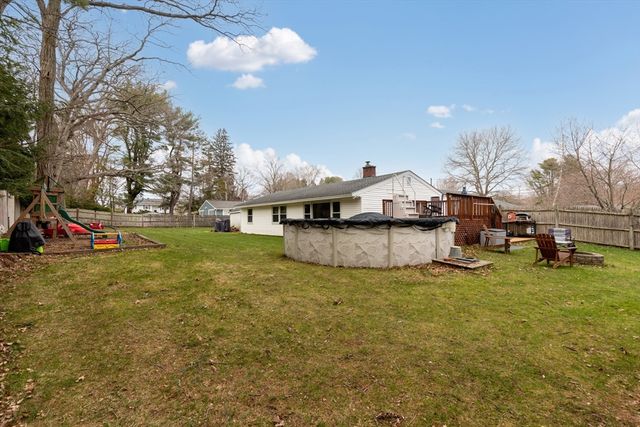 17 Ralph Rd., Raynham, MA 02767