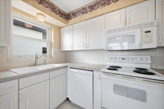 611 GULF DRIVE N C29, Bradenton Beach, FL 34217