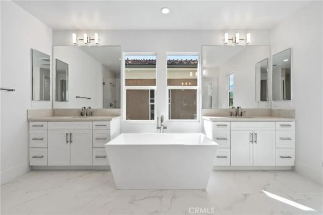 5817 Sunrise Ridge Lane, Lake Forest, CA 92679