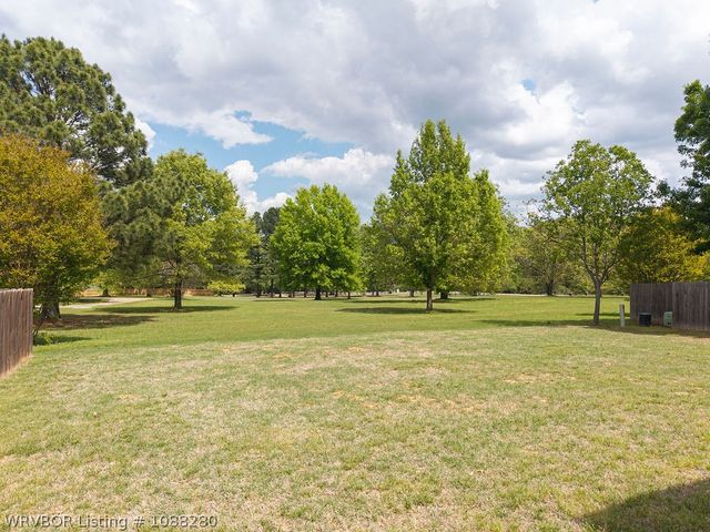 8009 Bridgewood Lane, Fort Smith, AR 72916