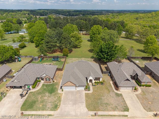 8009 Bridgewood Lane, Fort Smith, AR 72916