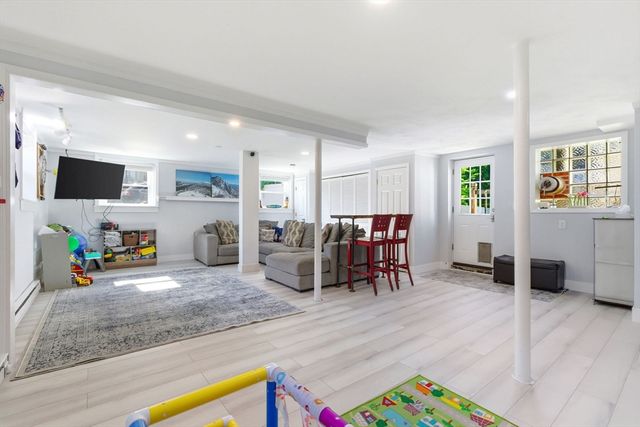 137 Holten, Danvers, MA 01923
