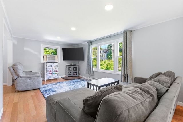 137 Holten, Danvers, MA 01923