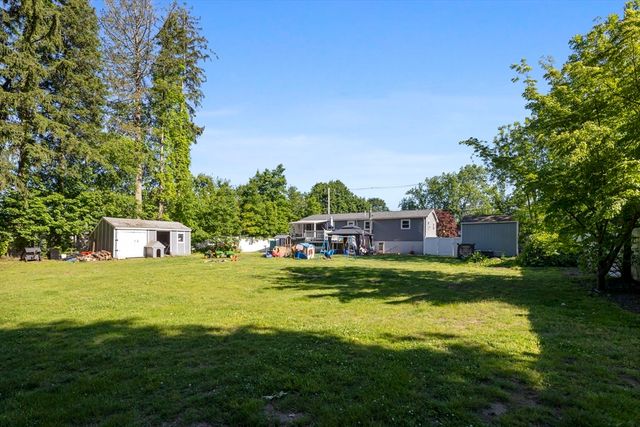 137 Holten, Danvers, MA 01923