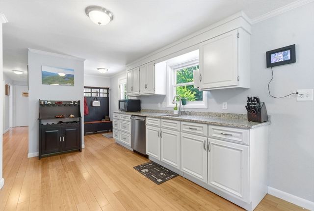 137 Holten, Danvers, MA 01923