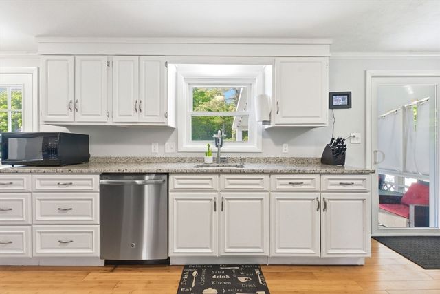 137 Holten, Danvers, MA 01923