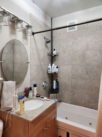 1155 W Grace Street 1S, Chicago, IL 60613
