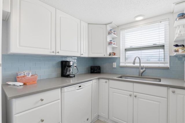 600 71ST AVENUE 19, St Pete Beach, FL 33706