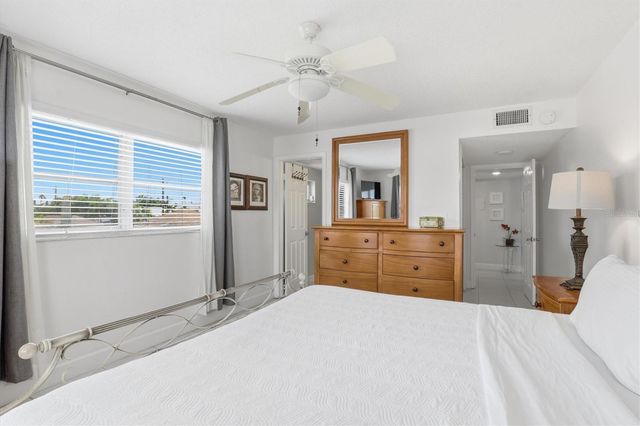 600 71ST AVENUE 19, St Pete Beach, FL 33706