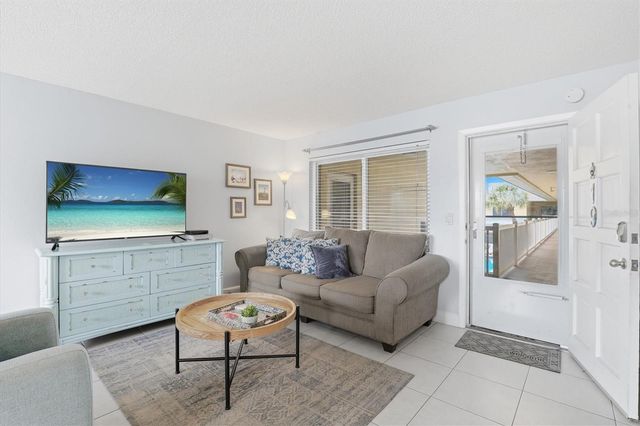 600 71ST AVENUE 19, St Pete Beach, FL 33706