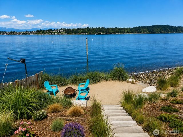 3262 Beach Drive E, Port Orchard, WA 98366