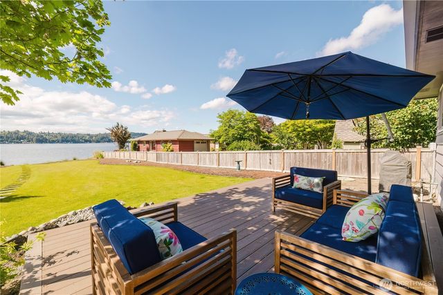 3262 Beach Drive E, Port Orchard, WA 98366