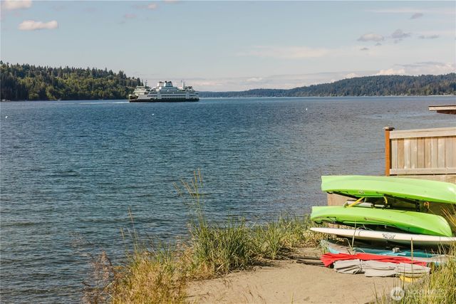 3262 Beach Drive E, Port Orchard, WA 98366