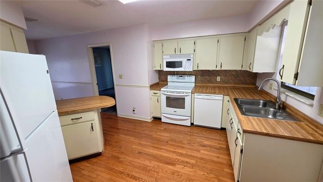 3886 NW 86TH BOULEVARD, Gainesville, FL 32653