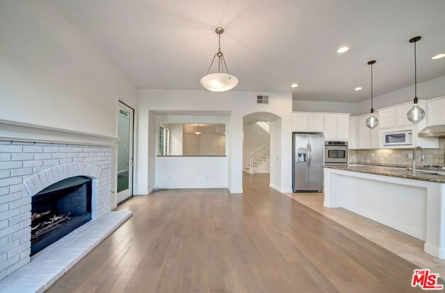 24819 Calle Cedro, Calabasas, CA 91302